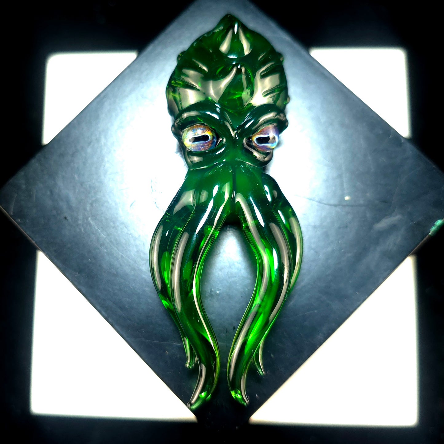 Plantfibian Cthulhu head pendant