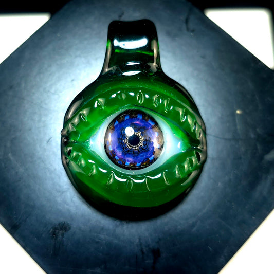 Plantfibian eye pendant