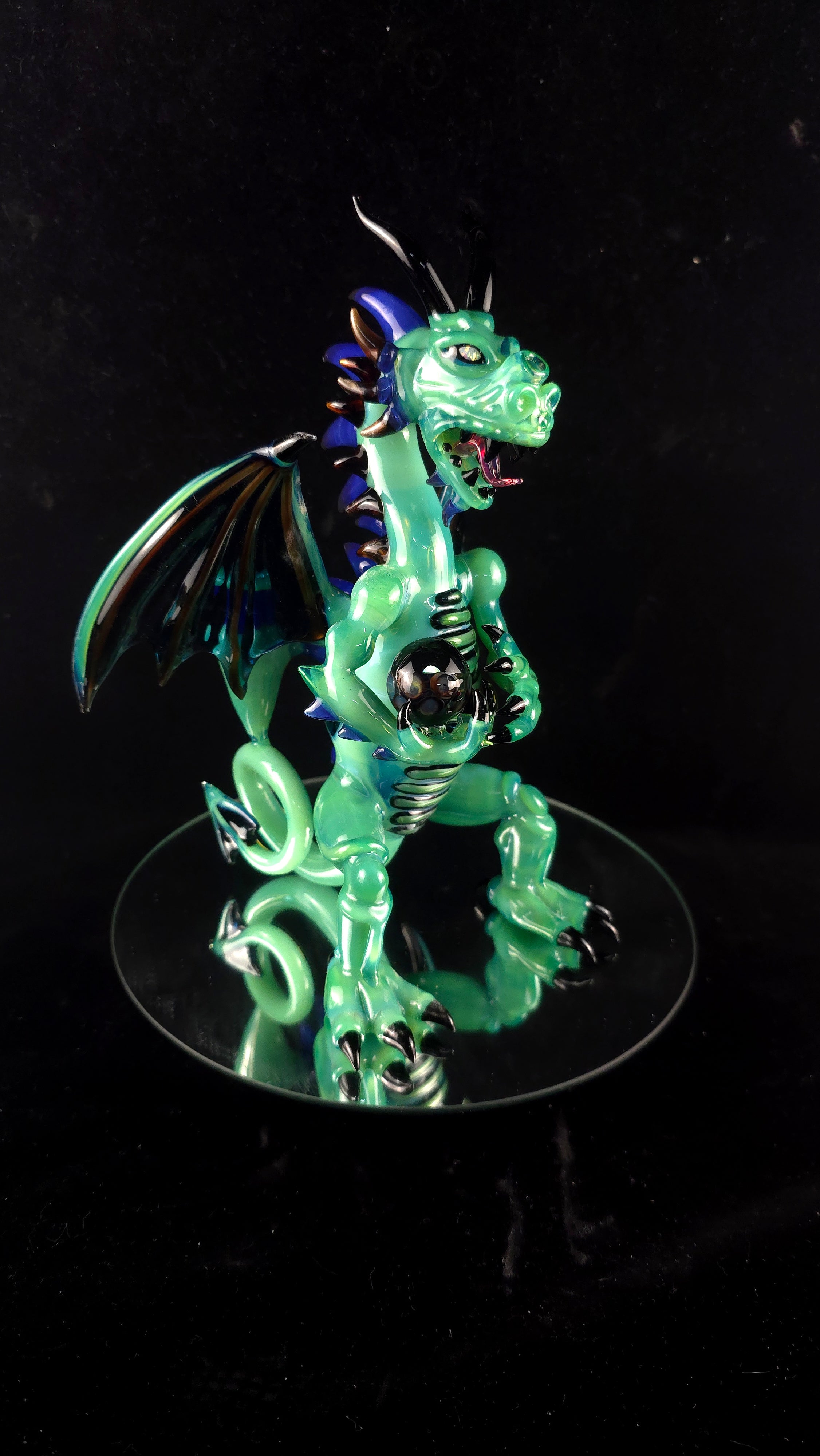 Welcome to Mako Glass's Official Website